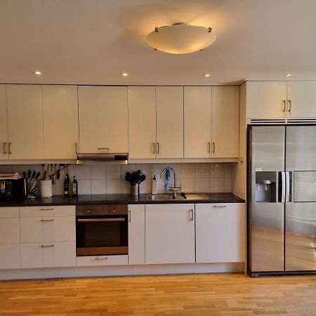 Trevlig Laegenhet Naera Stroemstad Centrum Strömstad Exterior foto