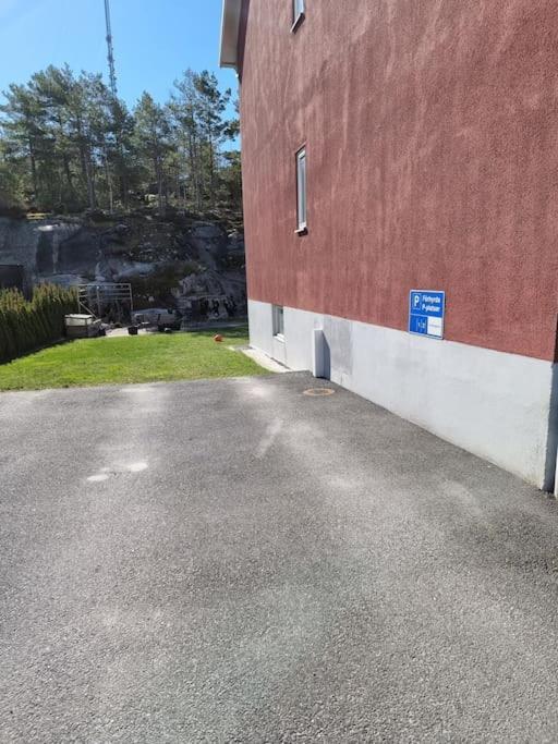 Trevlig Laegenhet Naera Stroemstad Centrum Strömstad Exterior foto